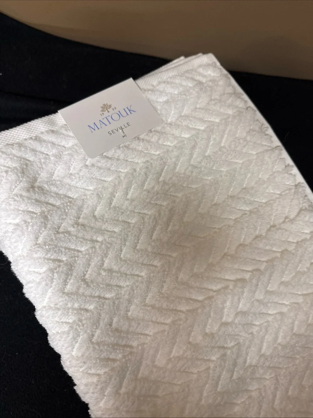 Matouk Seville Bath Sheet 40x70” White Loose Braid Pattern 100% Cotton NWT